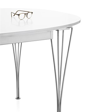 Super-Ellipse spisebord designet af Piet Hein